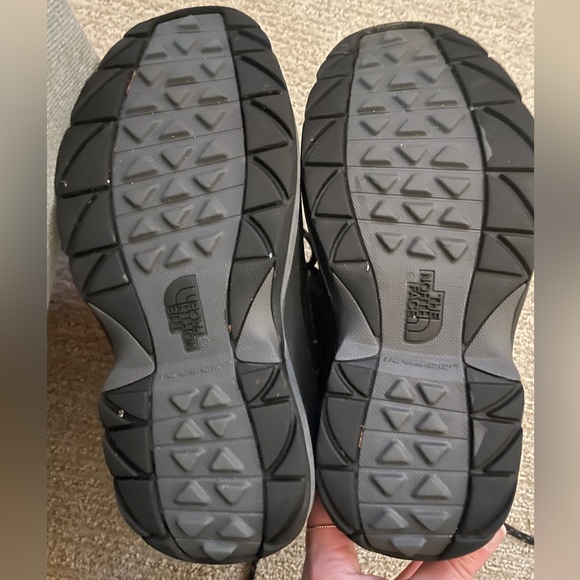 Black North Face Winter Boots - Picture 4 of 7